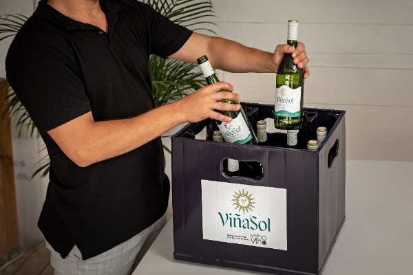 Le défi du réemploi des bouteilles de vin testé en Espagne