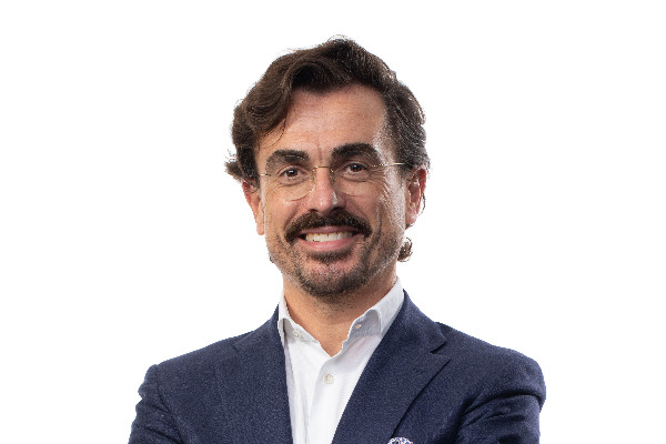 Enrico Bracesco nouveau PDG du capsulier et bouchonnier Crealis