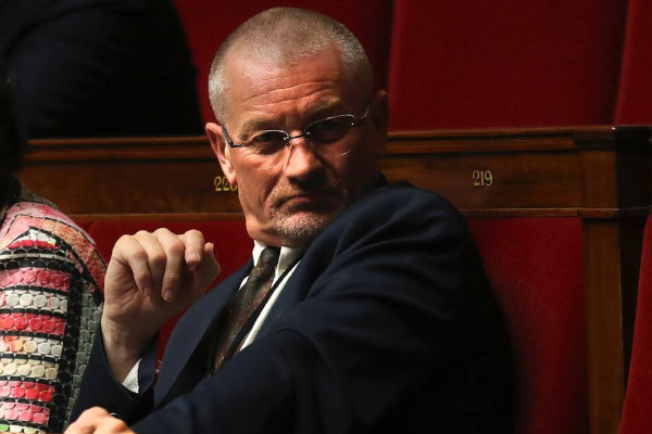 'Il faut aller vers une exonération totale des droits de mutation' du foncier viticole