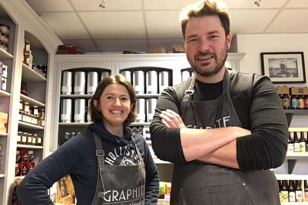 Opération “si tu votes, tu sirotes” chez ce caviste