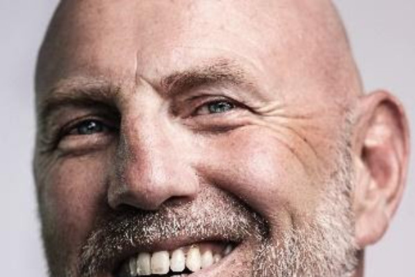 Le rugbyman Gilles Darlet anime le pack du pôle vin Cordier by InVivo