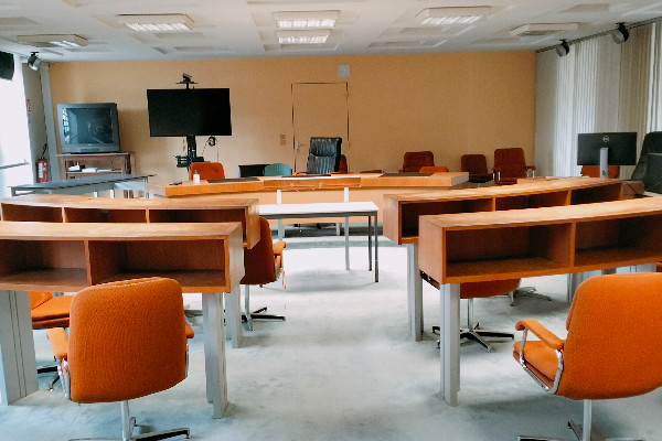 'Le but n’est pas un lynchage contre Sébastien Riffault, mais que la parole des femmes se libère' dans la filière vin