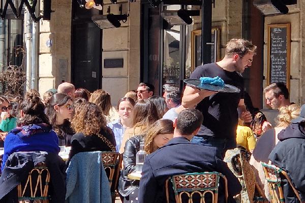  Des brasseurs percutants, un produit rafraîchissant... pourquoi les jeunes préfèrent la bière