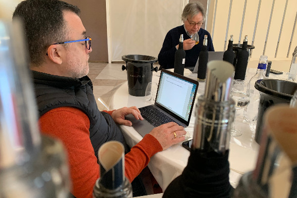 Panégyrique critique de la dégustation de vin à l’aveugle