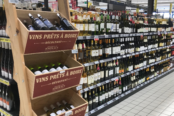 Quand les Côtes de Gascogne et de Provence gagnent 500 000 acheteurs de vin, Pays d’Oc et Bordeaux en perdent 800 000