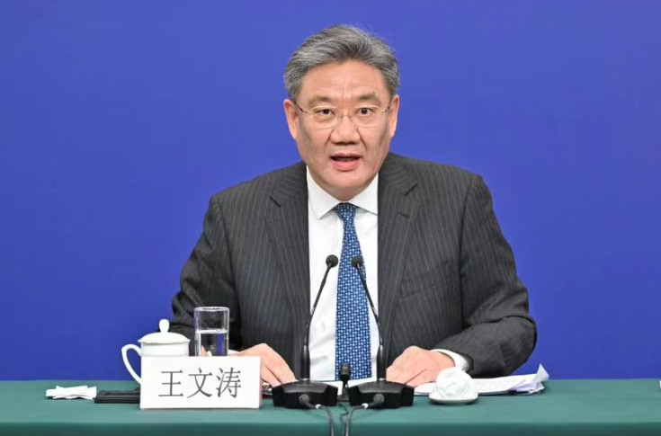 Câlinothérapie chinoise pendant que les menaces planent sur les cognacs et armagnacs