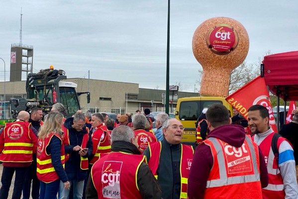 'Interdisons les vendanges à la tâche pour les prestataires !'