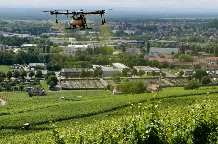 Autorisation de la pulvé par drone sur vigne en pente : c'est définitivement voté