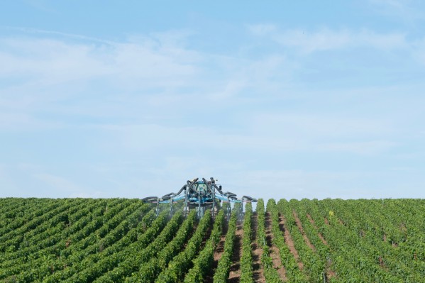 Des pulvérisateurs viticoles toujours bien réglés