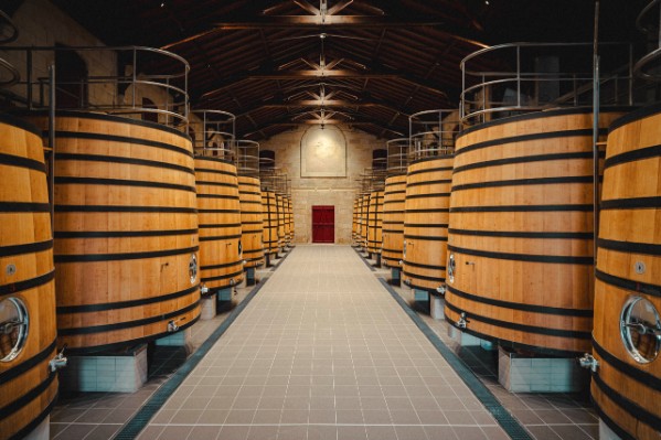 Exit les cuves en béton, Brane-Cantenac passe au 100% bois