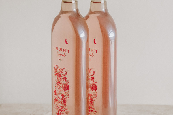 Les vins rosés de LVMH mis à plat, en plastique et en plateforme durable en Provence