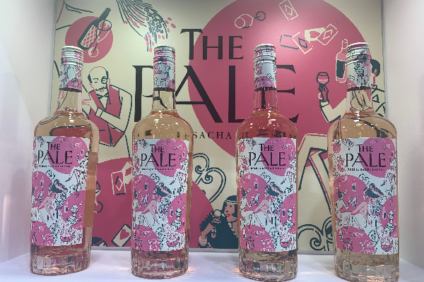 Nouveau rosé toujours plus pâle, mais plus Évin-compatible pour Whispering Angels