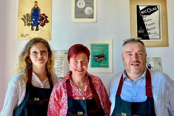 Modernisation et féminisation des cavistes Nicolas pour ses 200 ans