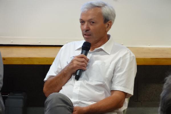  Un vigneron savoyard accueille ses riverains pour parler des phytos sans tabou