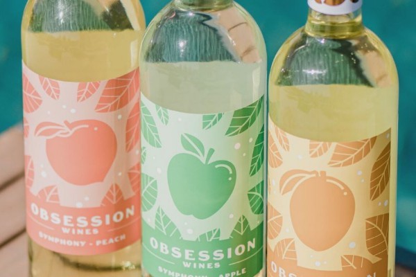 Du vin désalcoolisé et infusé avec des fruits frais pour les 'millenials'