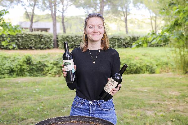  Quand les bouteilles de vin enlèvent le haut, le consommateur dit bravo !