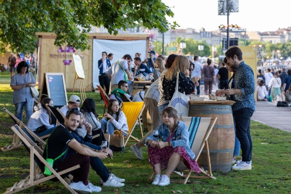 Interdits de traitements dans les vignes, les drones clôturent la fête du vin