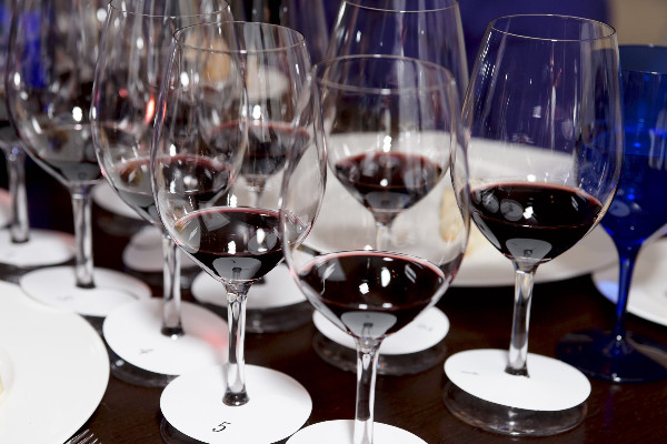 Les concours, ça ose tout… Même médailler 'une piquette à 2,50 €'