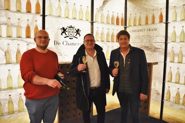 Verre de vin à la main, à la découverte du sous-sol ligérien