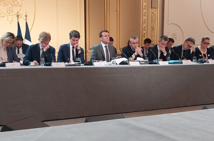 Emmanuel Macron invité à incarner la sagesse de la consommation de vin