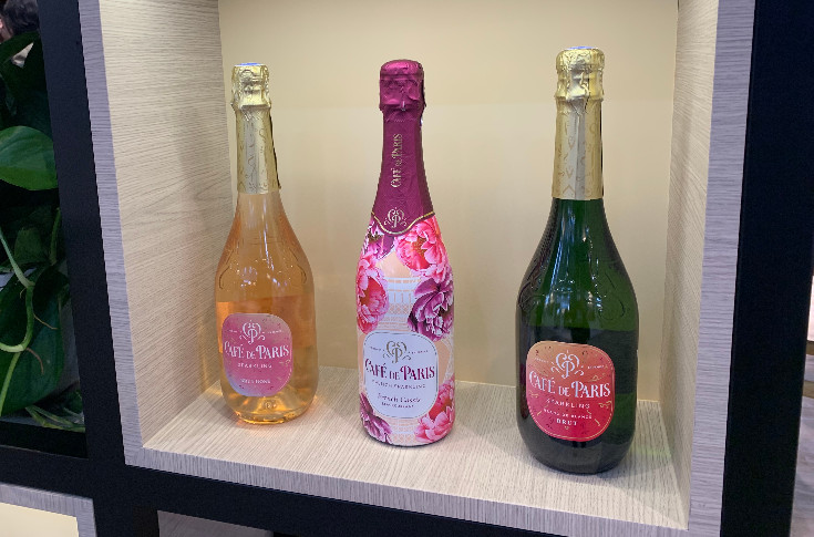 Café de Paris prépare sa révolution en vin de France, bouteille réemployable, zéro degré, crémant de Bordeaux…