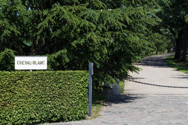 Flamme olympique privatisée pour le château Cheval Blanc (LVMH)