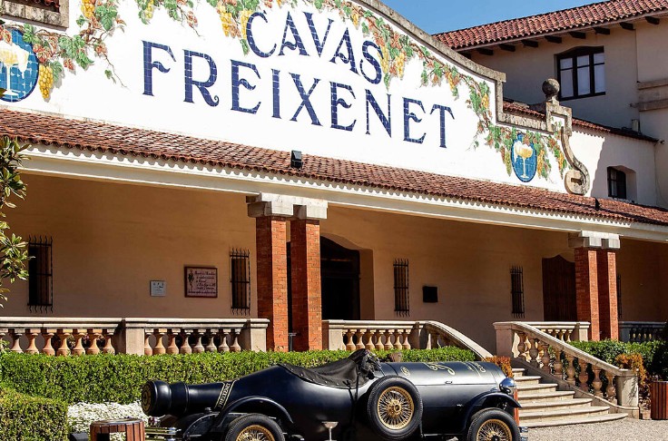 Freixenet taille dans ses effectifs quand le vignoble du Priorat défend son accès à l’eau