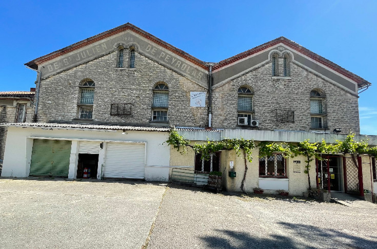 Cette cave coopérative ferme 