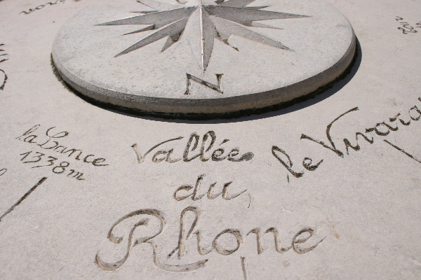 Le prix d'objectif des vins AOC Côtes du Rhône tient, mais méfiance sur la fin de campagne