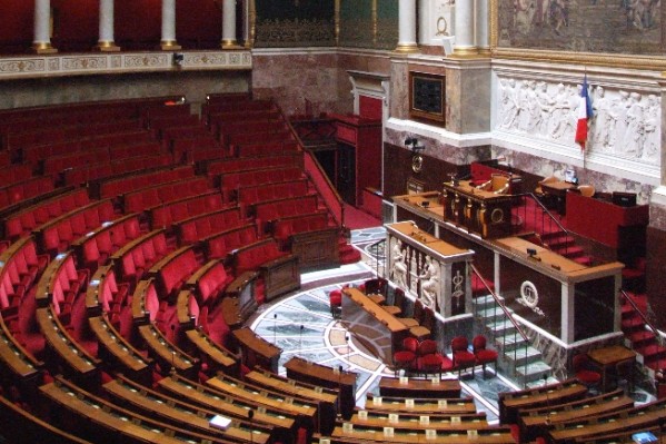 La loi Duplomb échappe aux débats, les vignerons à de nouvelles obligations