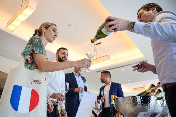 Heureux comme du Champagne à Dubaï