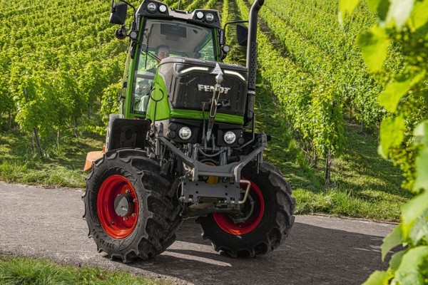 Coup de frein des investissements vignerons dans les tracteurs et outils