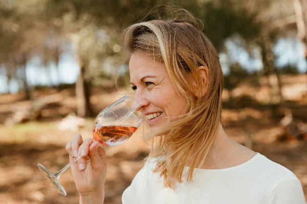 Comment le plastique peut être fantastique pour une bouteille de vin   