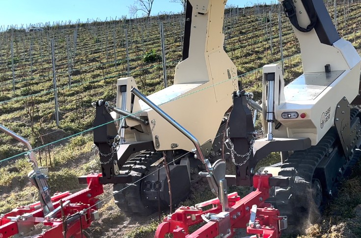 Sortie officielle du robot électrique capable d’entretenir toutes les vignes 