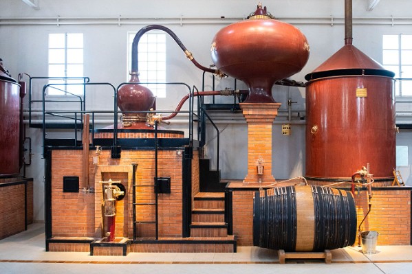 Hennessy en passe de décarboner la distillation du cognac