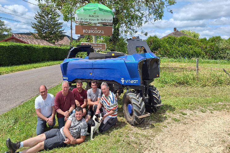 Les robots vignerons Bakus en Cuma, c'est pratique