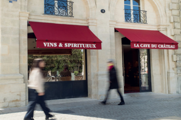 Vins rares pour la dégustation et non la spéculation à la cave du Château (Haut-Brion)
