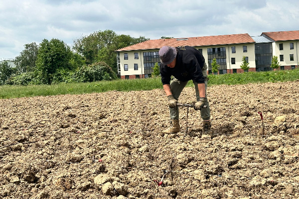 Ces vignes affrontent le Beauvais temps pour former des étudiants