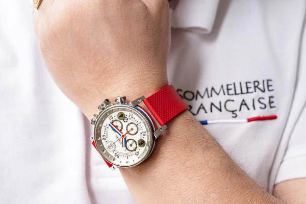 Les sommeliers avaient déjà leur pin’s, ils ont maintenant leur montre