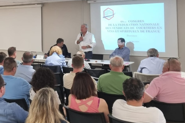 Prix planchers et autres indicateurs embrouilleraient le marché des vins pour les courtiers