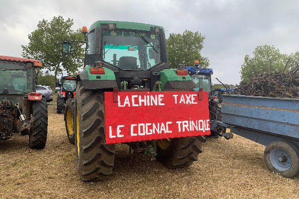 L’arrêt des taxes chinoises sur cognacs et armagnacs mobilise en vain de Bercy à l’Élysée