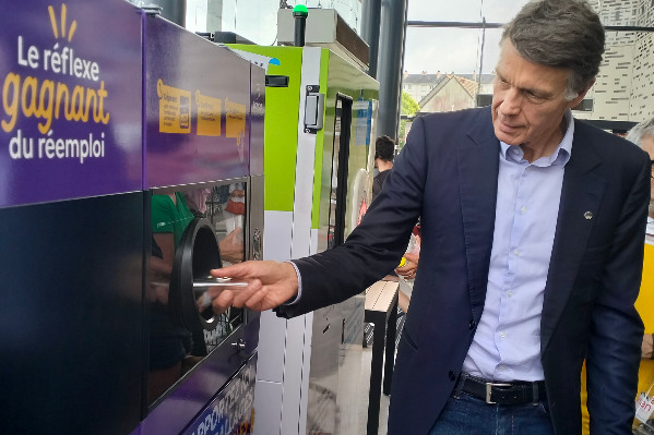 Retour de la consigne des bouteilles de vin en supermarchés avec 6 marques pionnières