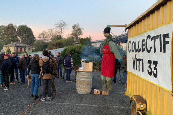'Qu'ils osent nous dire que 2 € suffisent après une année entière dans les vignes, à supporter les aléas climatiques, les normes, les charges, les dettes, la solitude, l'épuisement...'