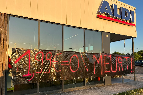 Actions contre les vins à 1,99 € d’Aldi causant 'l’arrachage de vigne et la mort des vignerons'