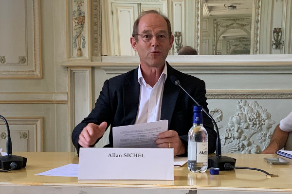 On ne parle plus 'arrachage' mais 'reconversion vertueuse' pour le vignoble bordelais excédentaire