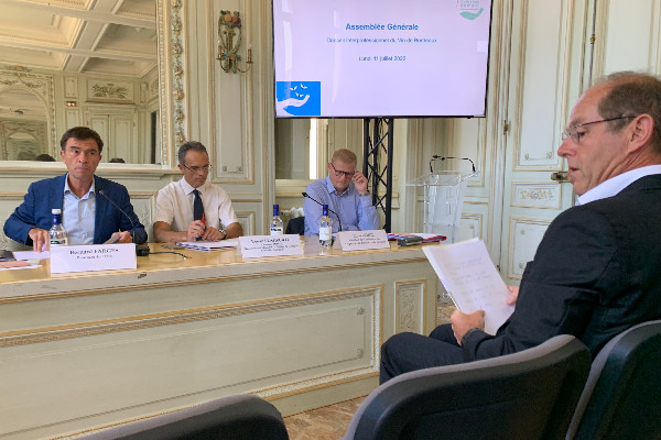 L’AOC Bordeaux veut mettre 10 hl/ha de vin en réserve en 2022   