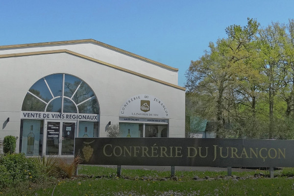 Castel réduit d’un tiers ses achats de vins de Jurançon