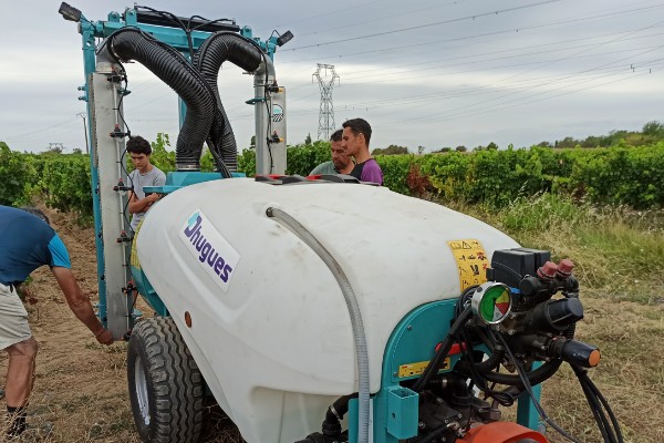 Un nouveau pulvérisateur face par face chez Dhugues