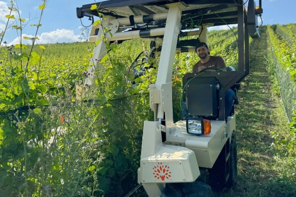 Sabi-Agri modernise son enjambeur viticole électrique Alpo
