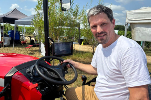 2 nouvelles solutions bon marché pour rendre votre tracteur vigneron autonome